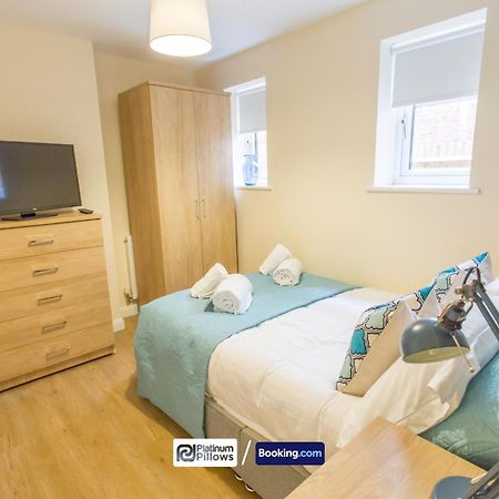 Modern Oxford 2 Bedroom Apartments, Near Headington Hospital, Families & Contractor Accommodation With Parking 外观 照片