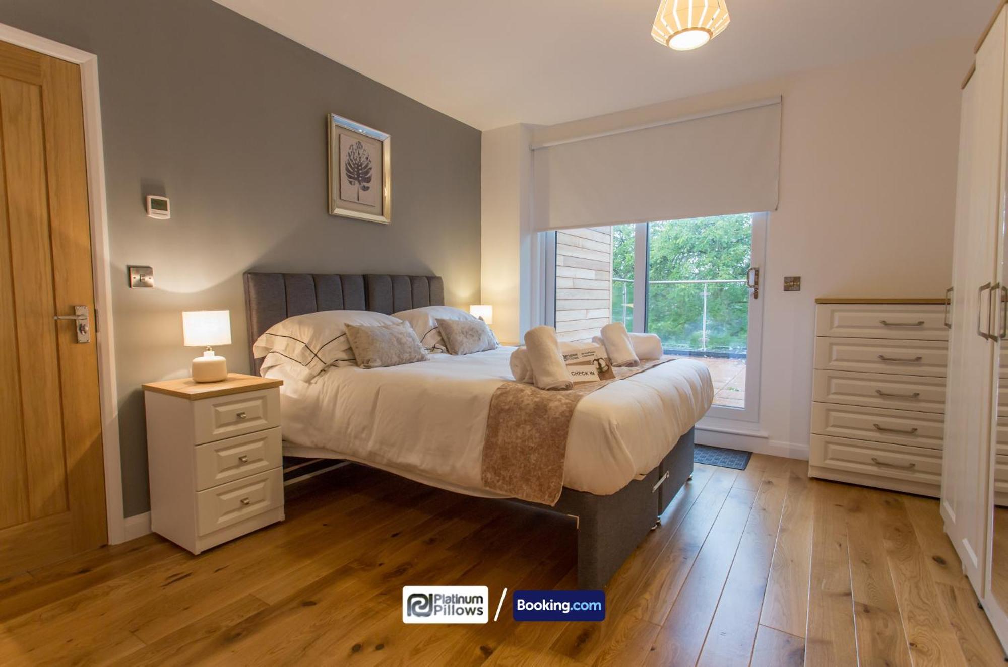 Modern Oxford 2 Bedroom Apartments, Near Headington Hospital, Families & Contractor Accommodation With Parking 外观 照片